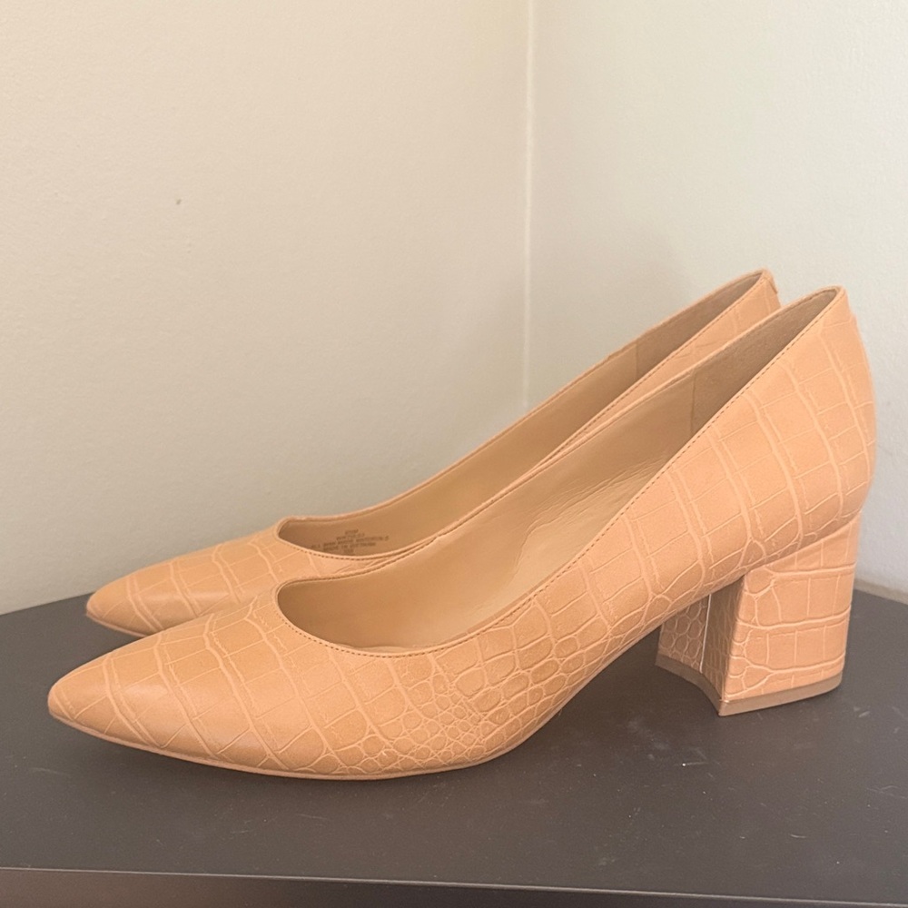 Nine West Croc-Embossed Pointed Block Heel Pumps in Beige Tan 9.5